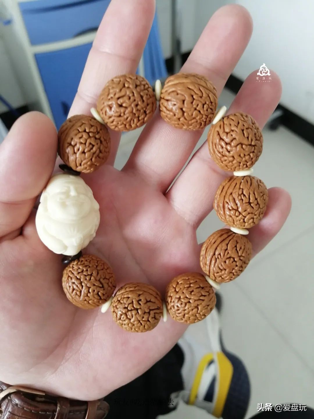 什么叫穷玩？手串超过300块，算我输！