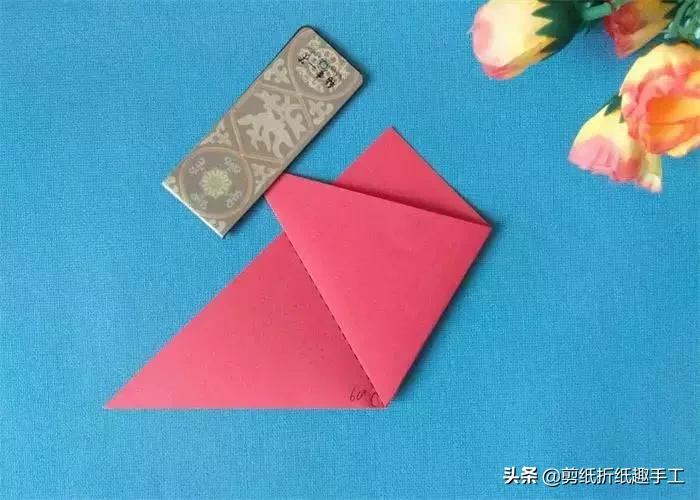 牛年手工窗花剪纸步骤图解,剪纸窗花教程新手入门