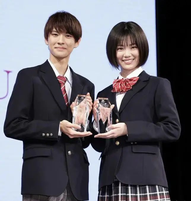 中国女孩被绑架遭遇电击,中国女孩被警察绑架