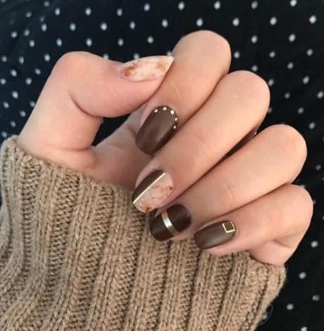 指甲冬天裂口如何预防,冬天指甲开裂怎么治好