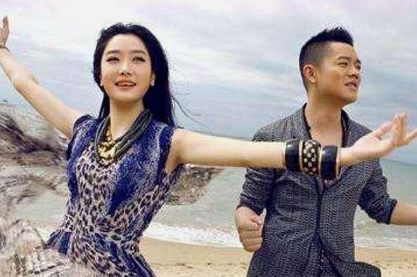 他被称为“神曲教父”，创造无数全民神曲，却自嘲唱歌难听