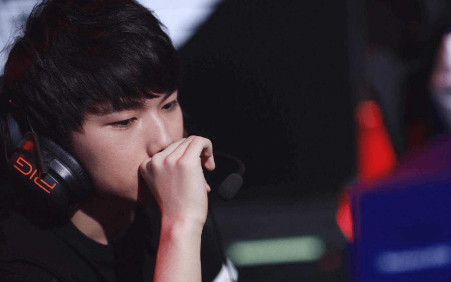 jackeylove谈自己18岁,jackeylove有没有谈女朋友