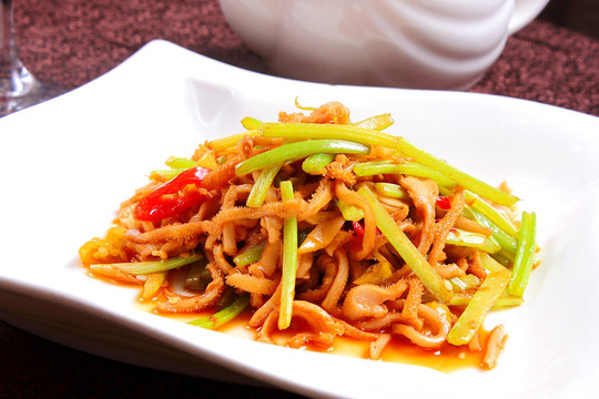 一整只牛肚麻辣鲜香,牛肚鲜香脆爽怎么做的