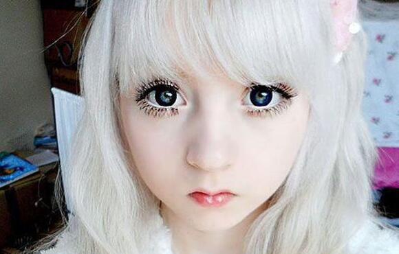 世界上皮肤最白的女孩,世界肤色最黑的人