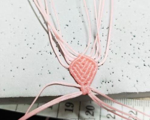 编织挂坠怎么编,简易四叶草编绳教程