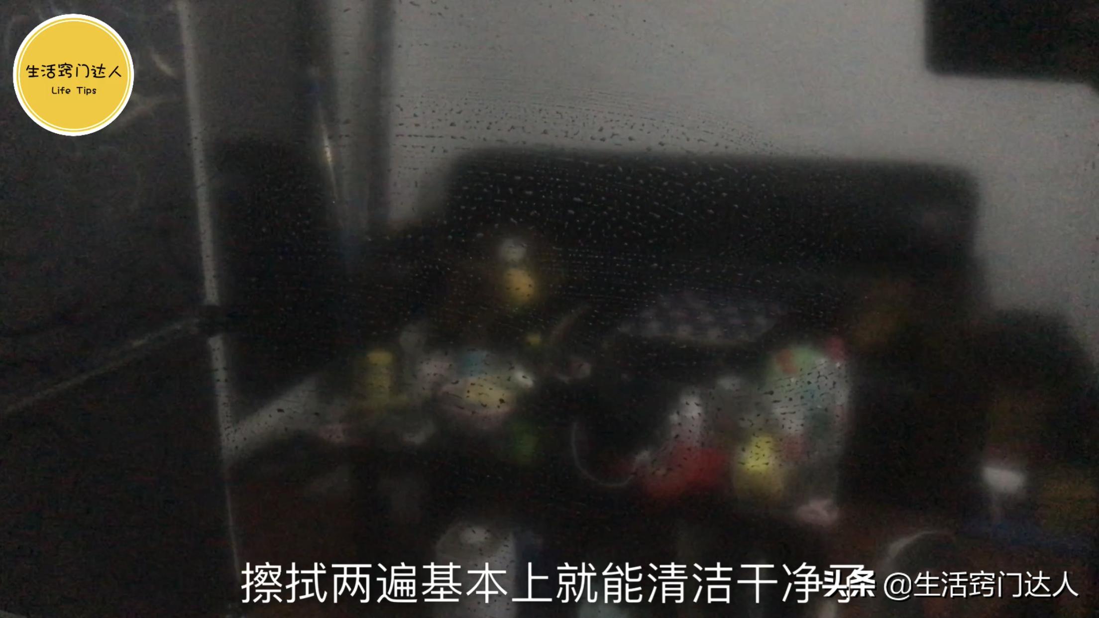 电视很脏却擦不干净,液晶电视屏幕有水渍怎么处理