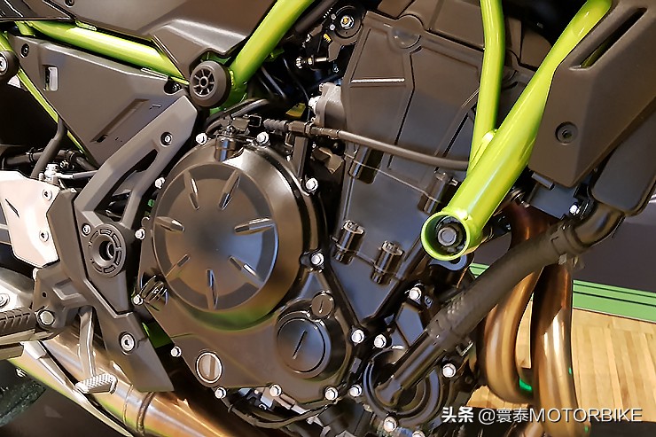 新2020款川崎z650什么时候上市,川崎ninja650和z650比较油箱大小