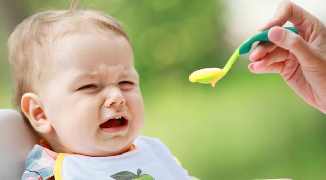 宝宝每顿都不好好吃饭怎么办,宝宝总是不好好吃饭