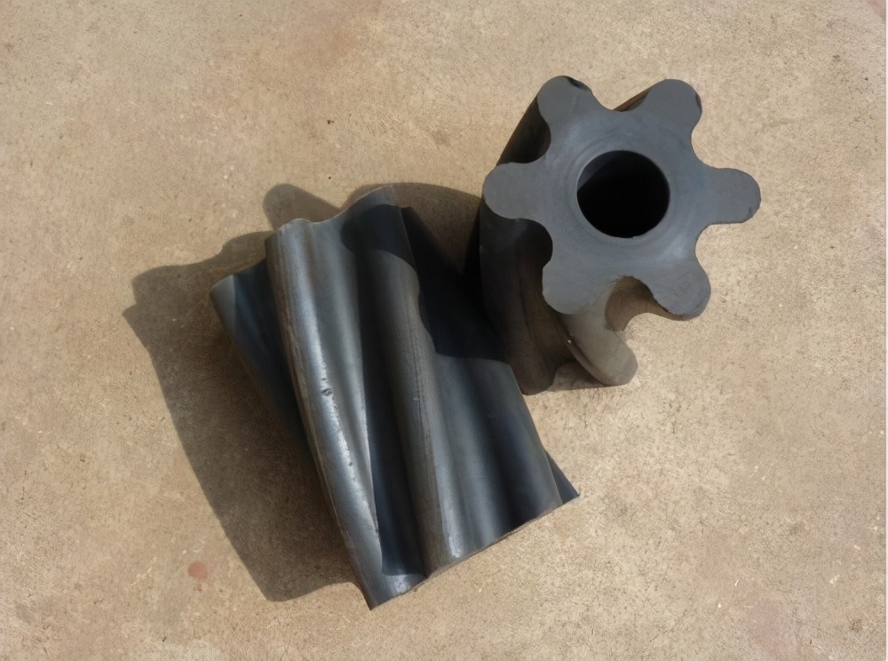 机械设计齿轮名称和尺寸关系,链条皮带齿轮哪种传动最好