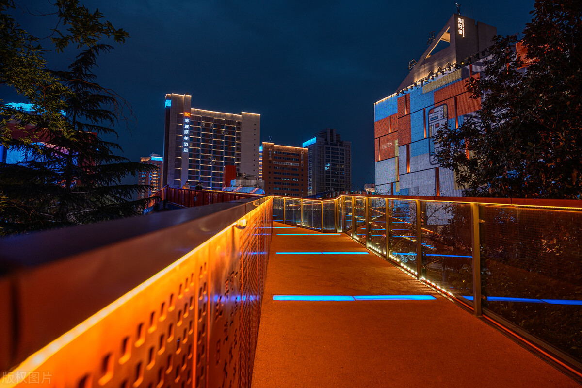 武汉这所大学位列财经类大学之首，是否实至名归？