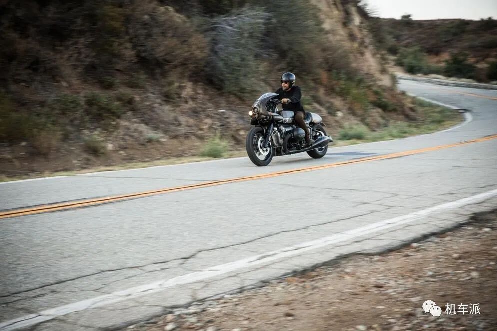 定制|“TheWal”手工大神打造的末日风宝马R18