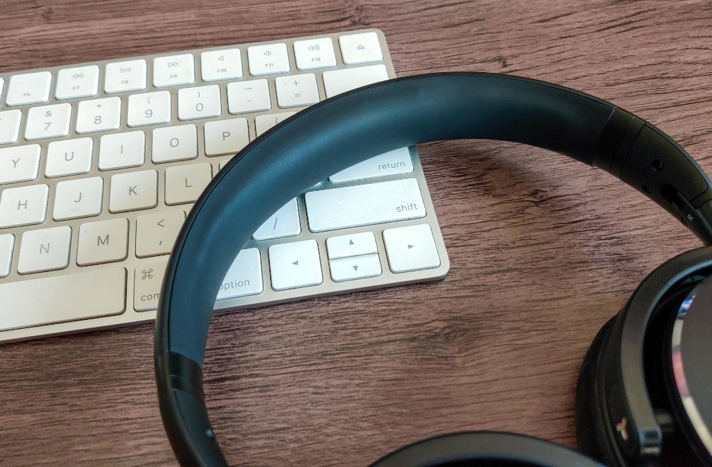 1499售价！拥有快充主动降噪环境感知以及续航25h，AKG新品值吗？