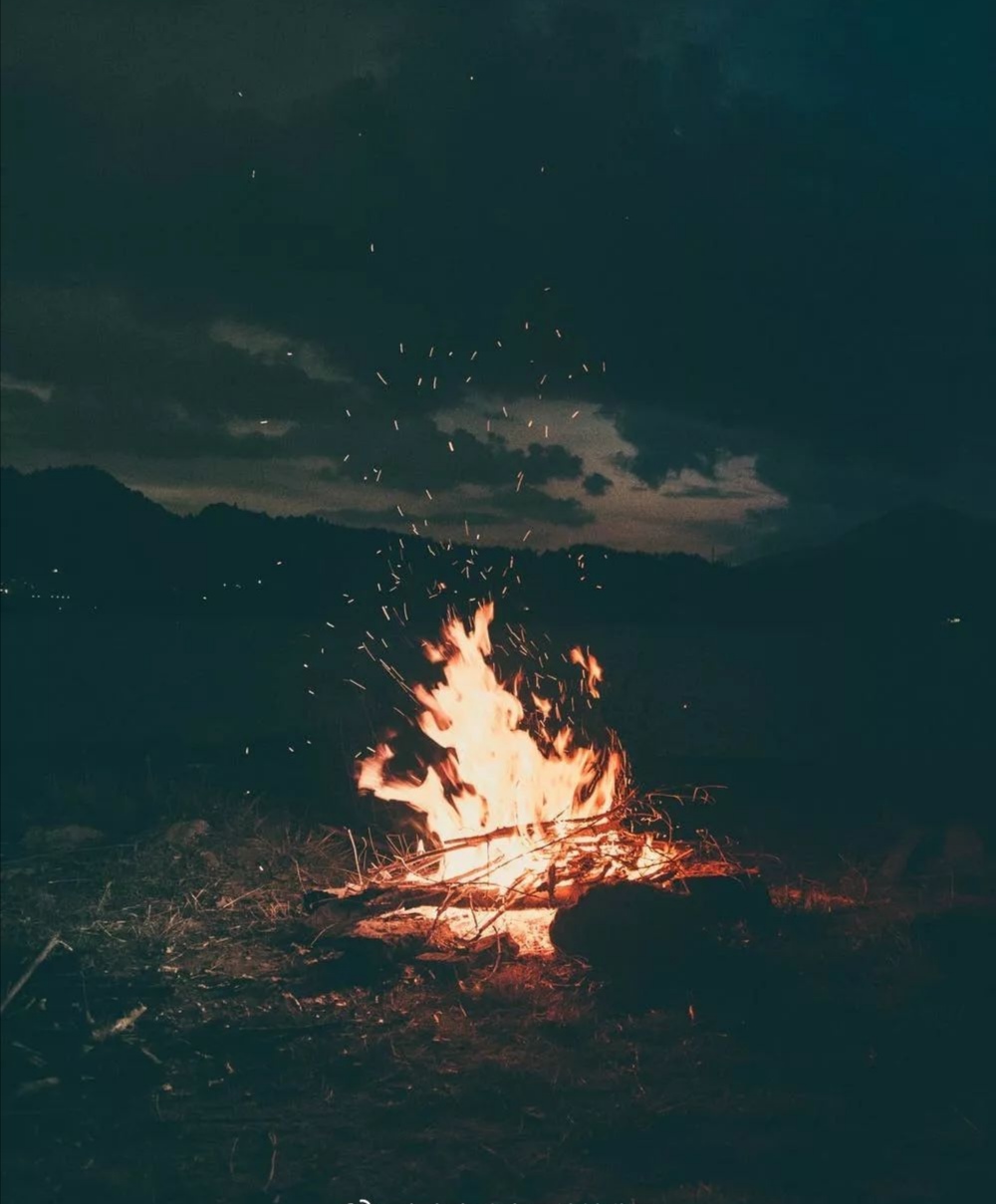 此刻醒来歌词翻译,相信未来这诗给人的感觉