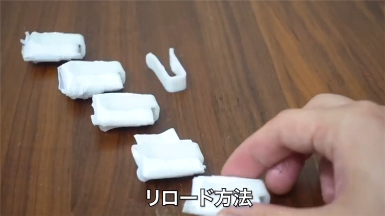 外国小哥用盒子做蜘蛛侠发射器,国外小哥做蜘蛛侠发射器完美还原