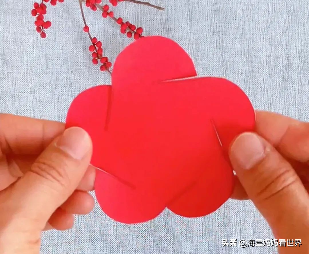 春节喜气洋洋大红灯笼高高挂,红红火火喜气洋洋百家姓灯笼