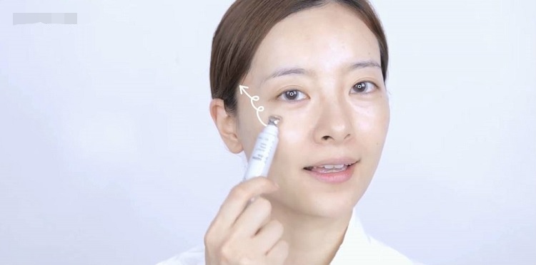 眼霜正确涂法去眼袋,眼霜最靠谱的涂法没有之一