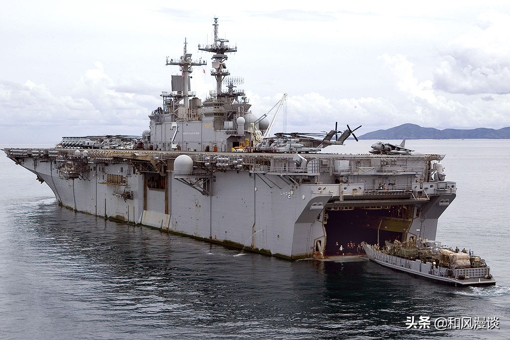 lst100两栖登陆舰,lst大型登陆舰