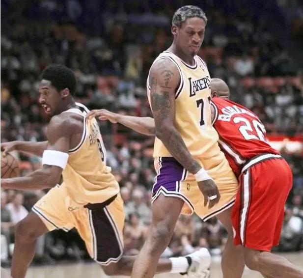 有的照片一眼看上去就感觉不对劲,有些图片看起来很普通