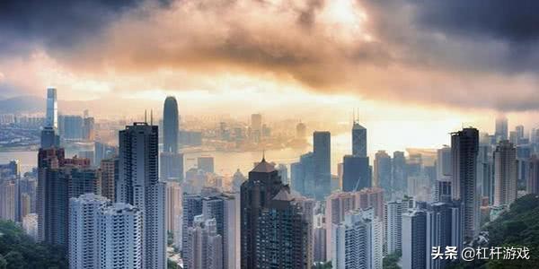 “不要忘记，白银也是贵金属”！大赚的万科，悲凉的刚需