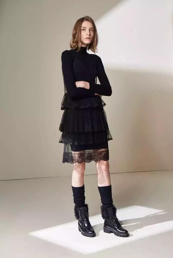 男士黑色羽绒服配什么打底衫,黑羽绒服大衣配什么打底衫