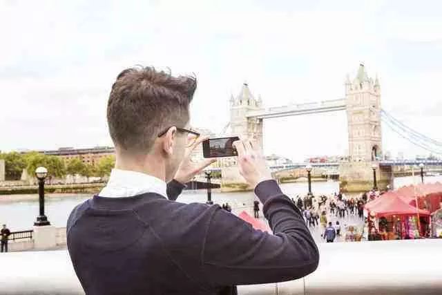 手机和相机相比最大的区别在哪里,出去旅游带相机好还是手机好