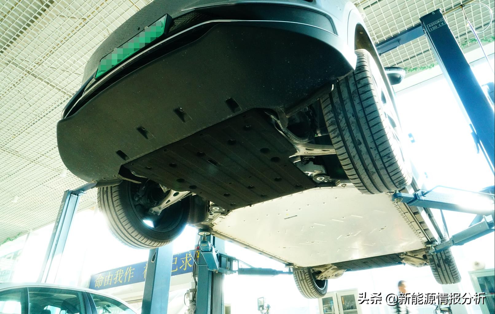 arcfox极狐hud测试,arcfox极狐at试驾