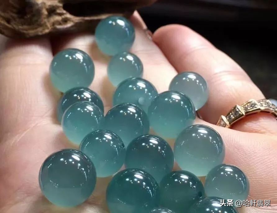 过亿的老翡翠珠链,翡翠珠链81颗