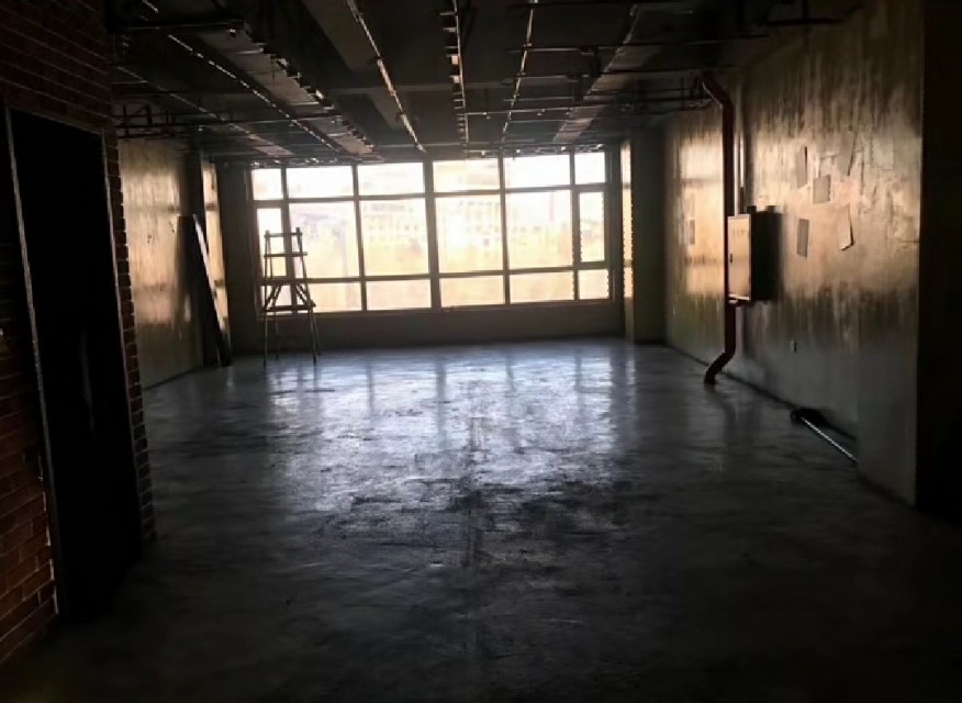 210万的商铺4千都租不出去，有一种后悔投资了商铺加旺铺转让。