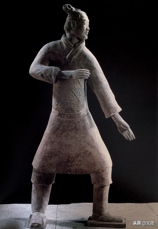 汉马俑和秦俑的区别,秦俑与汉俑不同