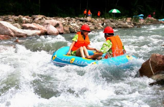 飞行体验千岛湖,千岛湖漂流体验