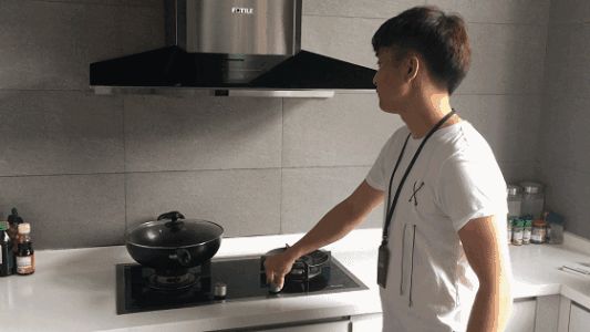 油烟机噪音特别大怎么回事,油烟机噪音35db和70db哪个声音小