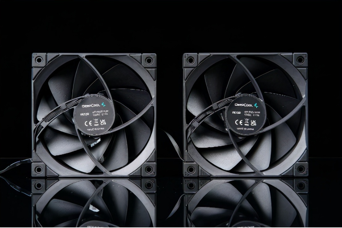 九州风神AK620数显版风冷散热器,九州风神ak620对比追风者t6