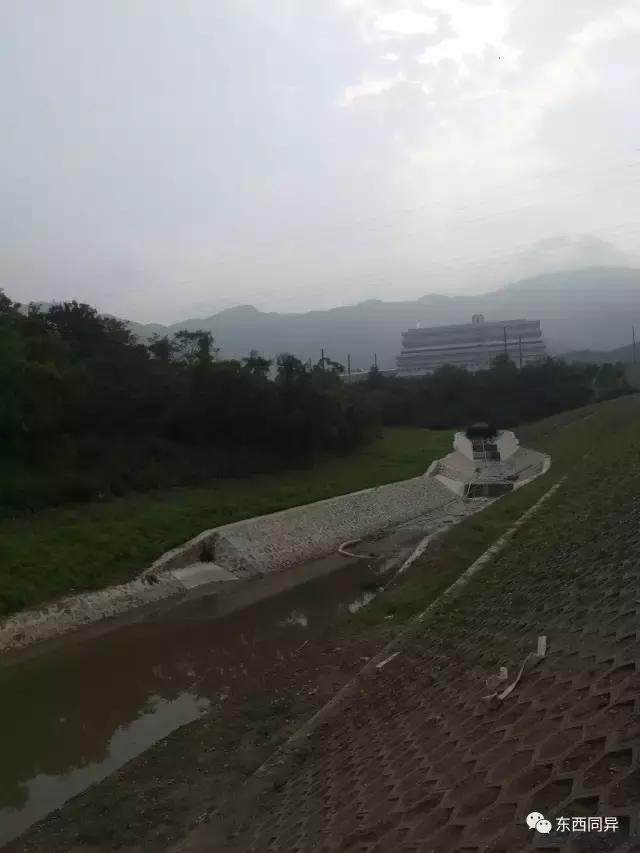 垃圾焚烧处理厂是如何处理垃圾的,垃圾焚烧发电厂的垃圾怎么处理了