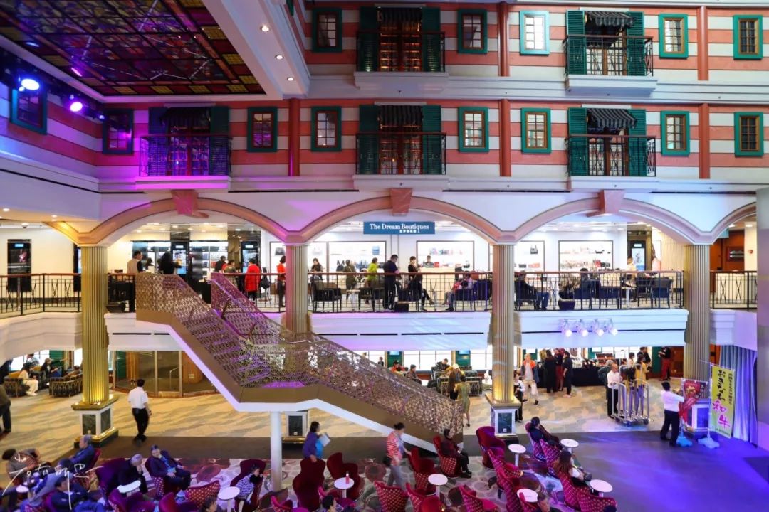 带着父母坐游轮到日本旅游,搭上邮轮去带着全家去旅行