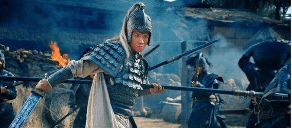 男子拿赵云佩剑鉴定,价值5个亿的赵云佩剑鉴定