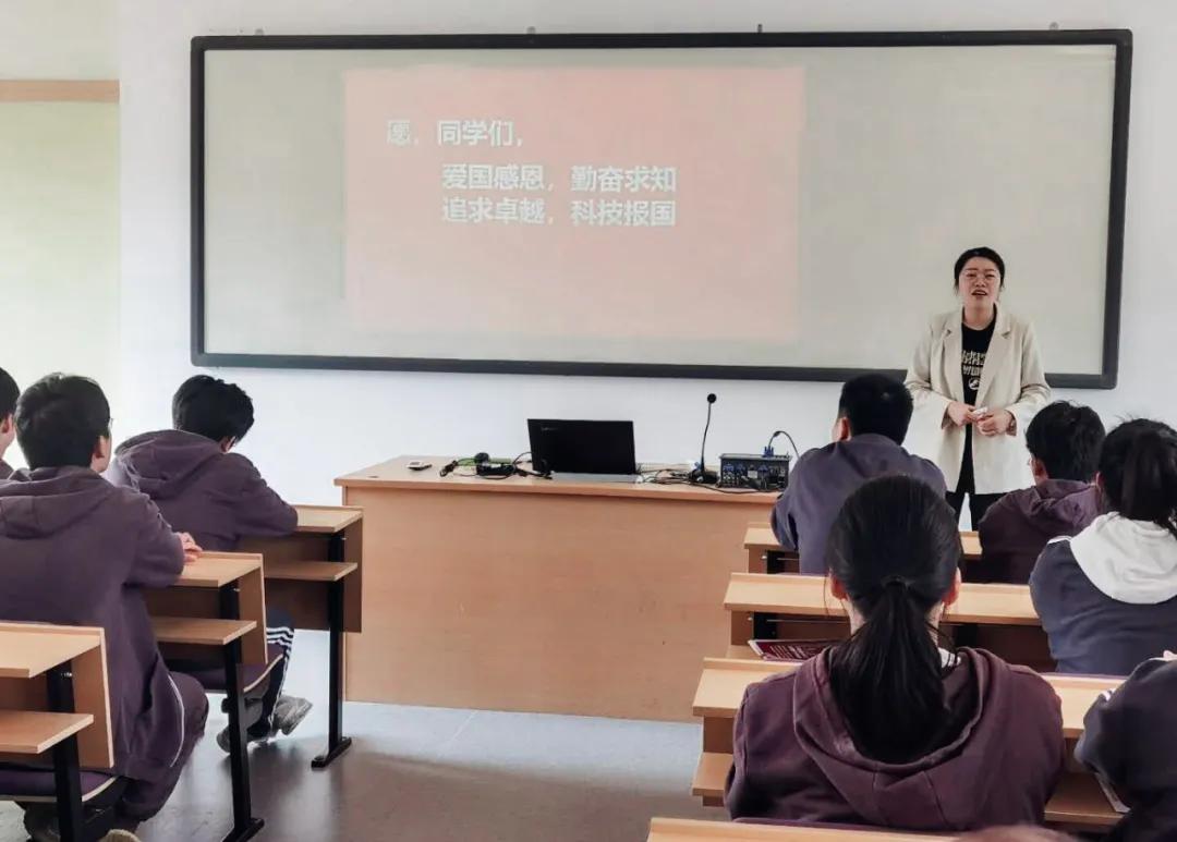 永不能忘记的“国家记忆”——至诚学校爱国主义系列活动