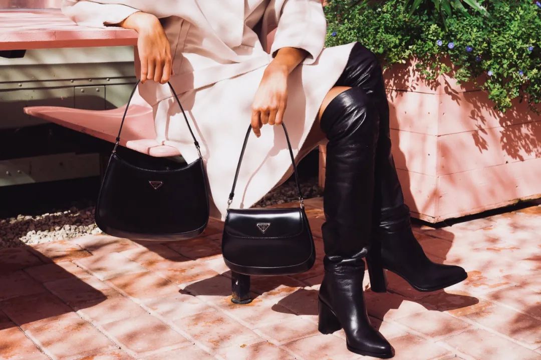 复古辣妹腋下包小众质感新月包,意大利腋下包推荐小众高级款