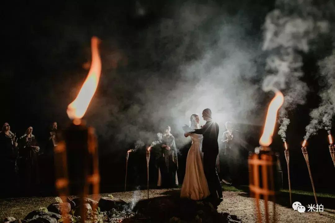 2018年最漂亮的缎面婚纱图片,十大婚纱摄影排行图片欣赏