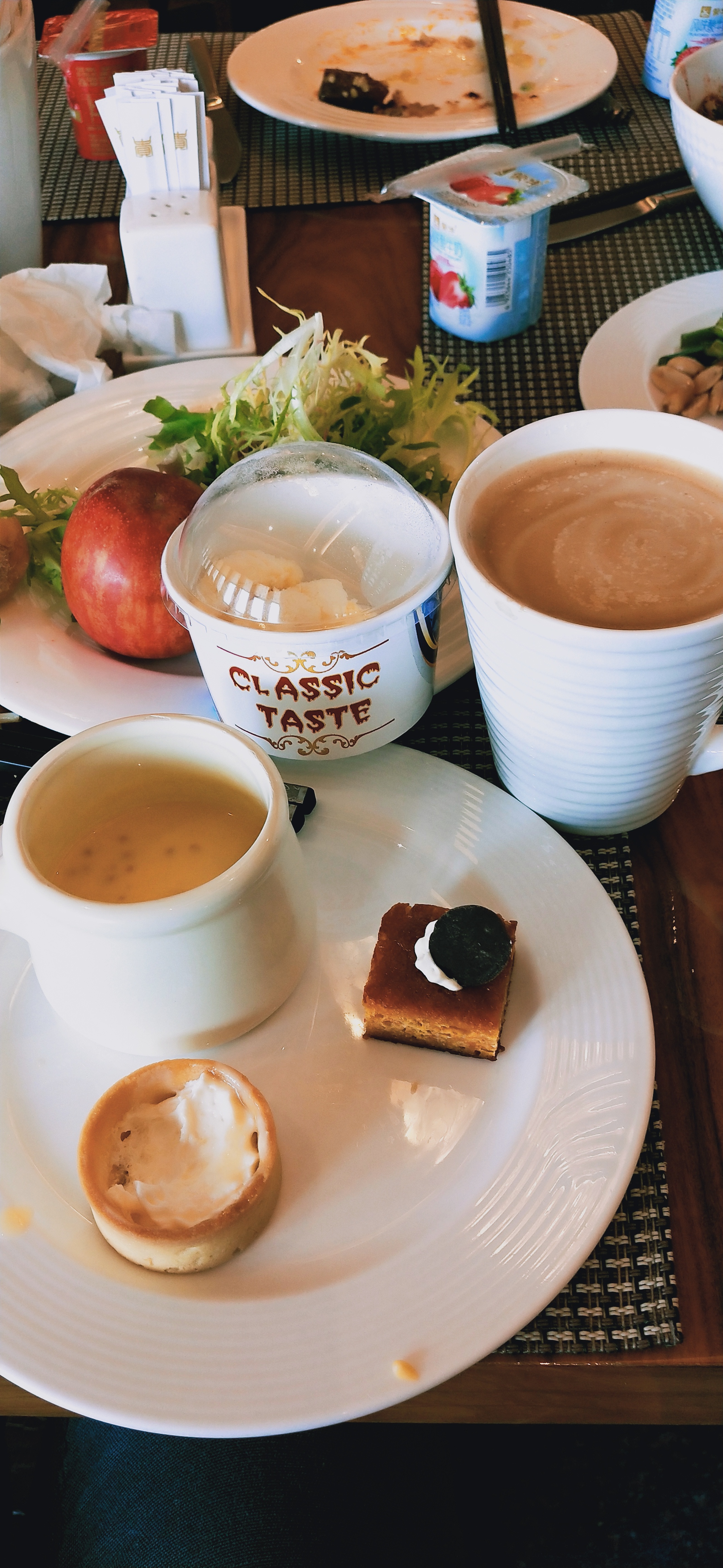 一间贩卖温暖和人间清醒的咖啡店,咖啡馆里温暖治愈的故事