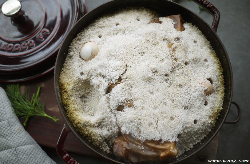 粤菜锡纸焗鸡做法,锡纸盐焗鸡翅的正宗原味的做法