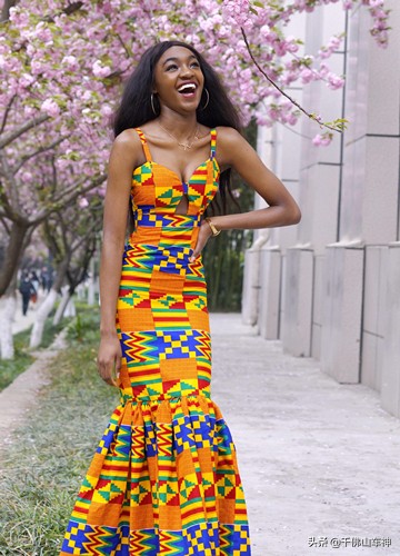 把首都放在一个岛上,把首都建在很远的国家有几个