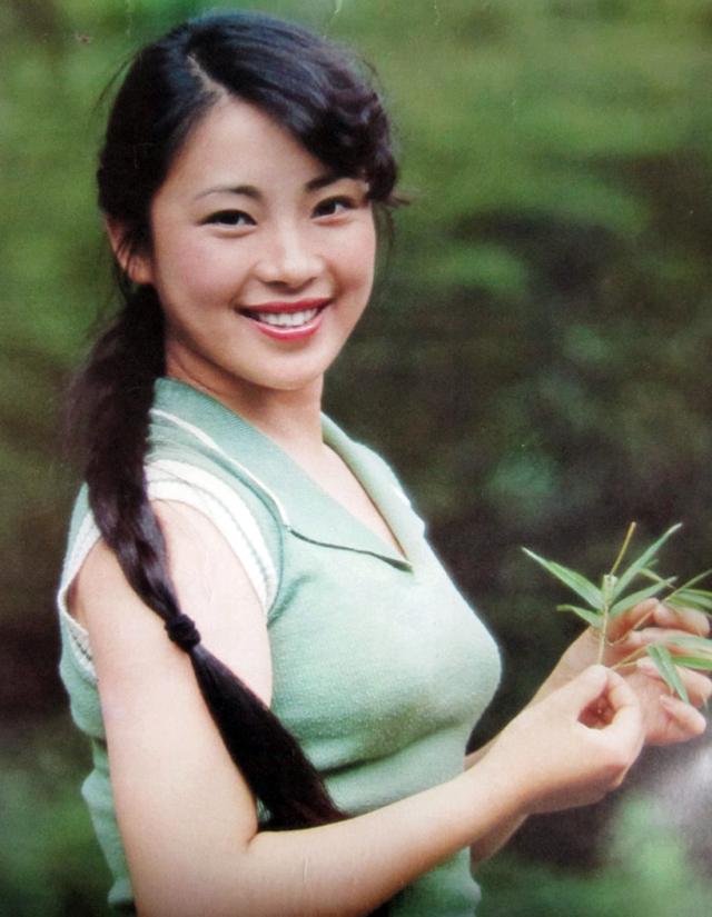 黄秋燕对李连杰付出了多少,苦追3年