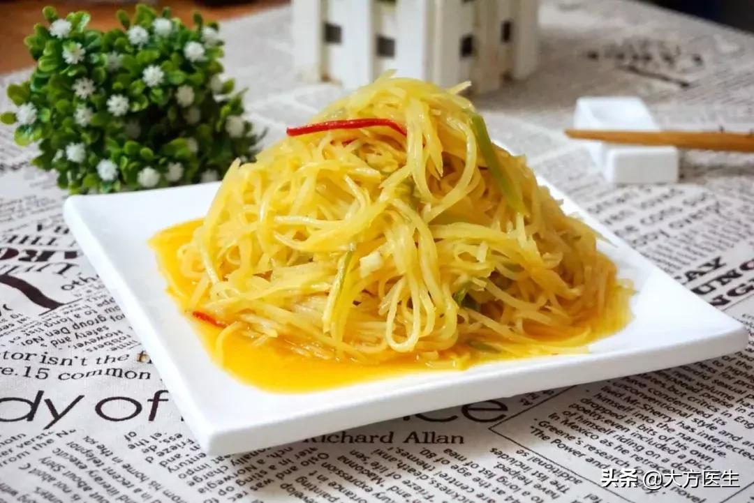 发芽的土豆属于真菌性中毒吗,吃发芽的土豆中毒后怎么办