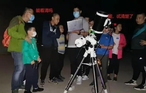 赶夜市摆地摊卖啥赚钱,卖什么年货赚钱摆地摊