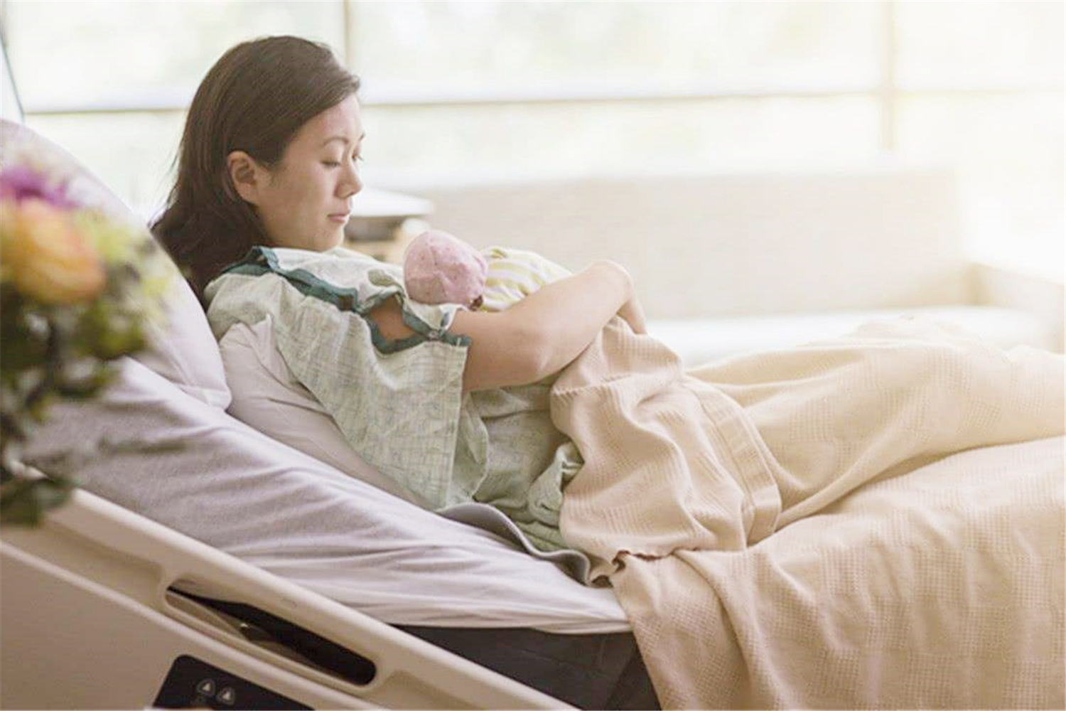 剖腹产美容线和要拆线有什么区别,剖腹产是用美容线好还是进口线好