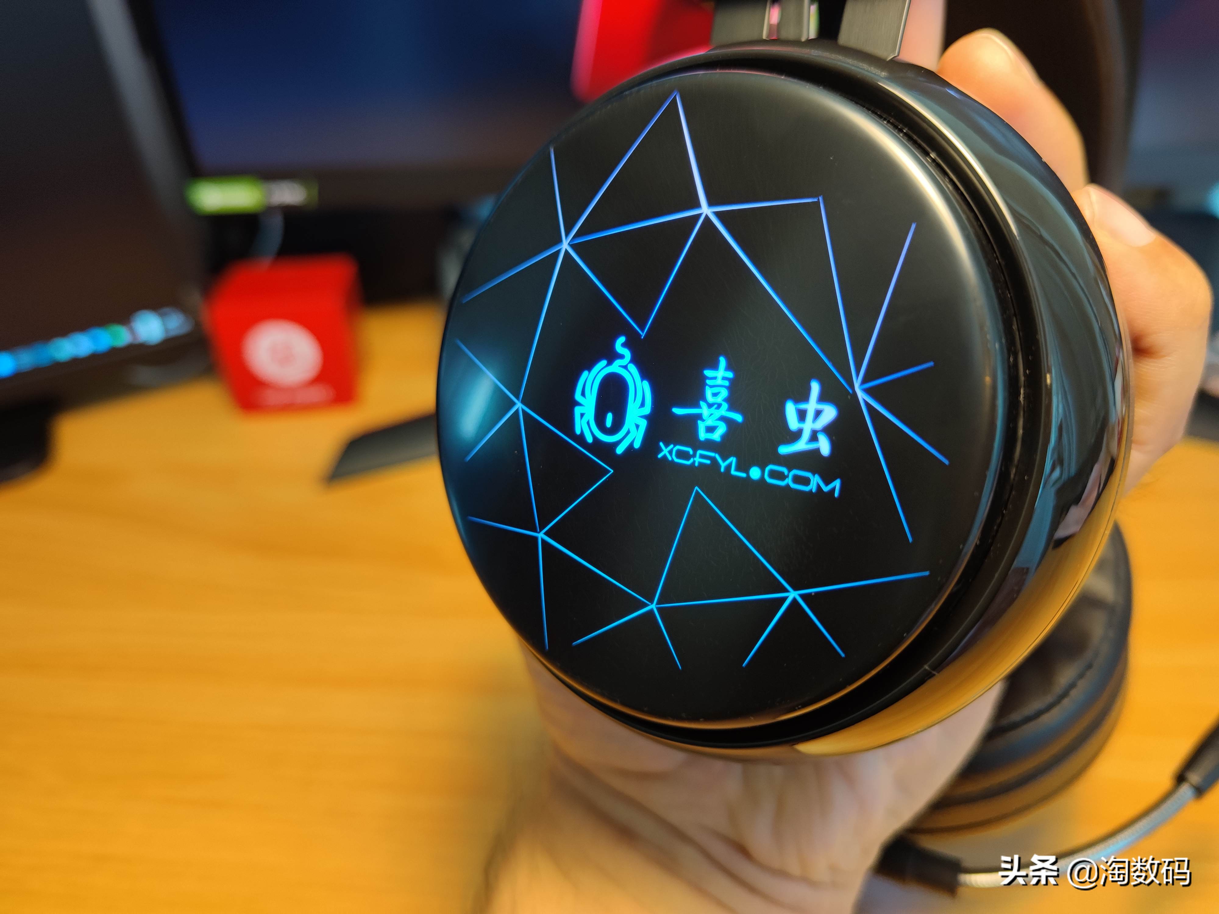 拆验声卡辩真身：￥49元因丑贬值虚拟7.1声道游戏耳麦，爆拆验票