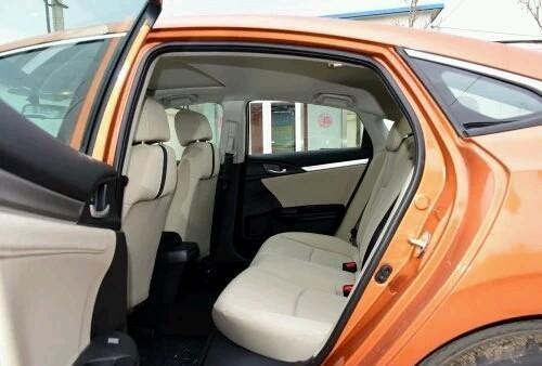 老司机解说本田思域,十代思域豪华版和尊贵版差多少钱