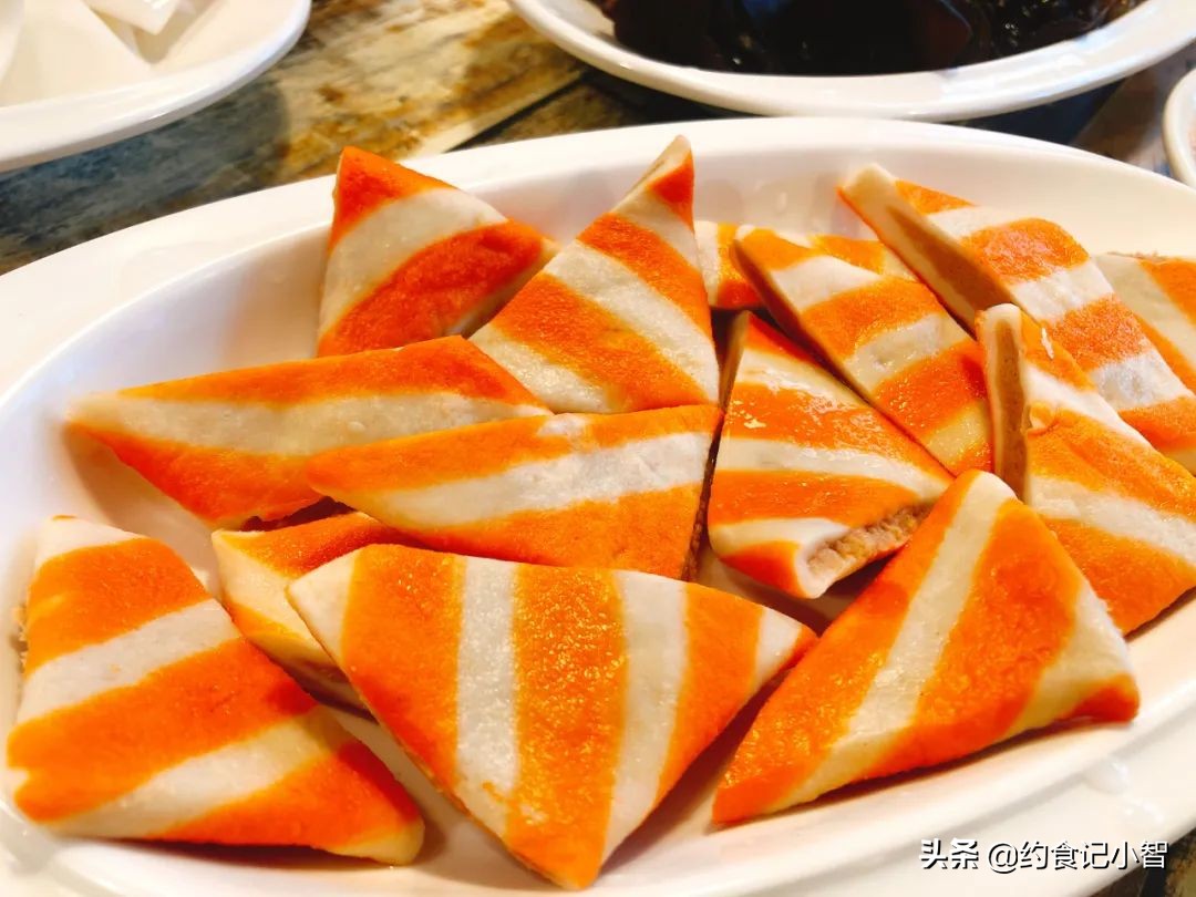 乌鲁木齐这家店丨香滑鱼皮，鲜嫩爽滑的鱼肉，无法抗拒的纸包鱼