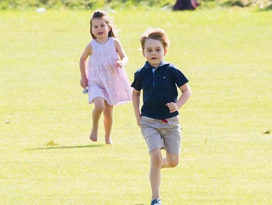 凯特夏洛特伊丽莎白对比图,凯特和女儿夏洛特