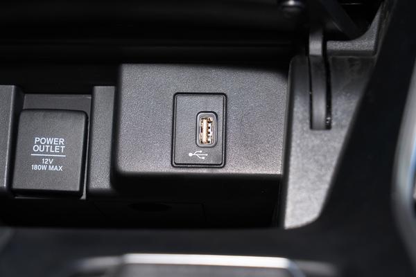 inspire充不上电,inspire前排充电口在哪